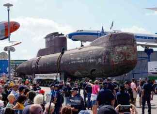 Historisches U-Boot U17 kommt im Technik-Museum Sinsheim an. news-29072024-015357