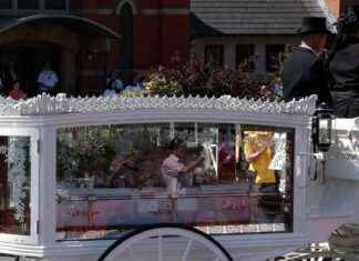 Trauerfeier für Southport-Opfer: Abschied von einem geliebten Menschen news-12082024-173002