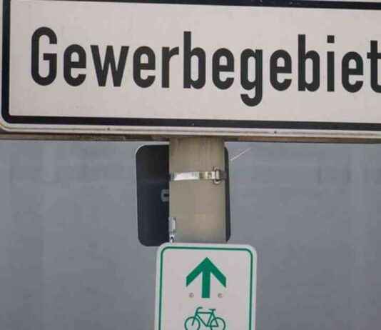 Gewerbesteuer: Voigt fordert höhere Verteilung im Osten news-14082024-154415