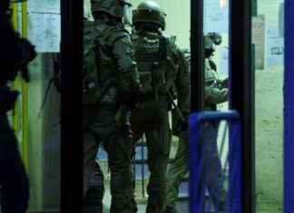 Festnahme nach Messerattacke: Einsatz in Solinger Flüchtlingsunterkunft news-25082024-000202