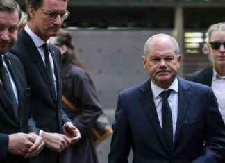 Bundeskanzler Olaf Scholz besucht Solingen im Livestream news-26082024-121401