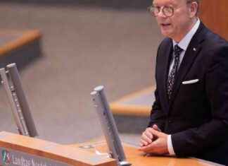 Gedenken zum Beginn des Zweiten Weltkriegs: NRW-Landtagspräsident ehrt Opfer news-01092024-130008