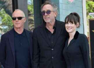 Tim Burton erhält Stern auf dem Walk of Fame in Hollywood news-04092024-131310