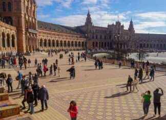 Sevilla Hauptplatz: Neue Eintrittsregelung für Touristen in Kraft news-18092024-172538