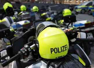 Motorradpolizisten erhalten kabellose Helme mit Bluetooth-Konnektivität news-22092024-053758
