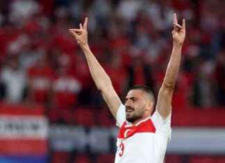 Statue des Fußballers Demiral mit Wolfsgruß in der Türkei errichtet news-04102024-214443