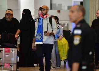 Fußballfans fliehen aus Amsterdam nach antisemitischen Angriffen news-09112024-162917