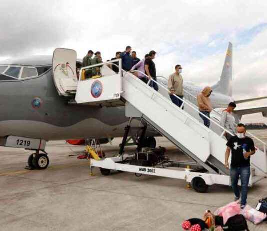 Erste Abschiebeflüge aus den USA in Kolumbien gelandet erste-abschiebeflge-aus-den-usa-in-kolumbien-gelandet